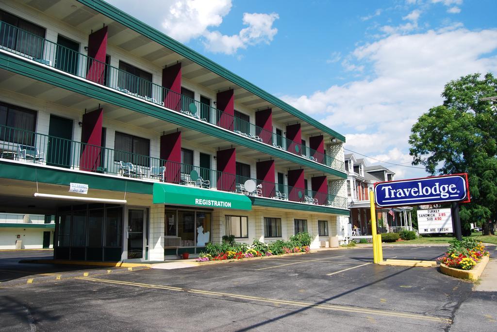 Travelodge By Wyndham Chambersburg Exterior photo